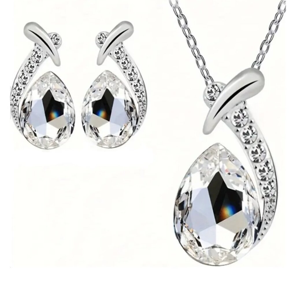 Exquisite 925 Sterling Silver Teardrop Necklace & Matching Earrings Jewelry Set